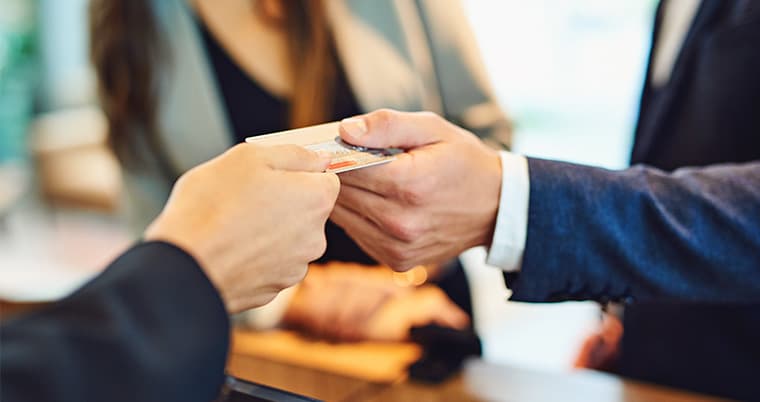 社内で即時発行可能