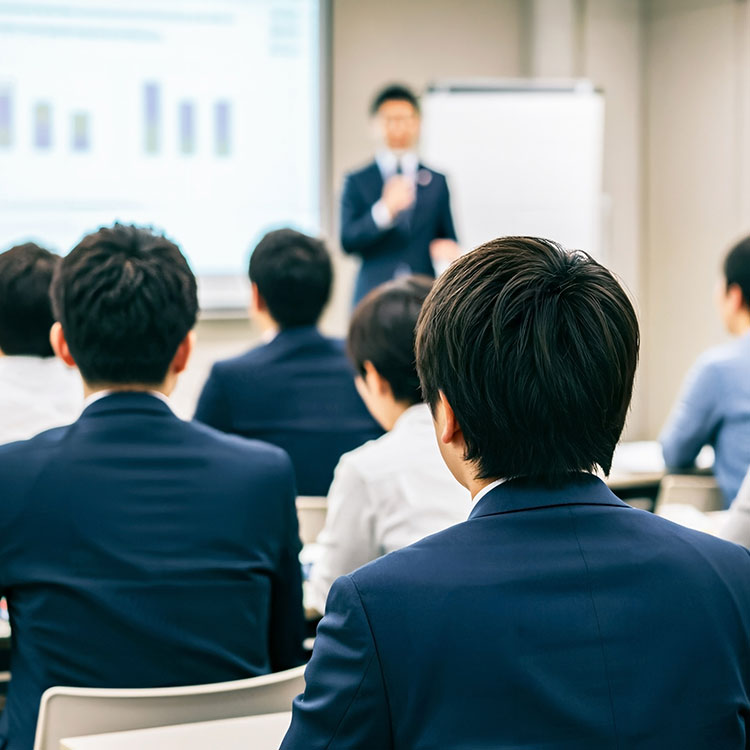 技能講習修了証を1枚の修了証にまとめて便利なカードに