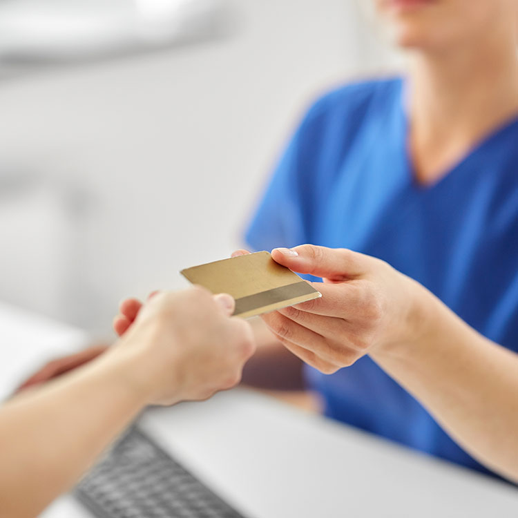 病院・クリニックの診察券を自社で発行するメリット